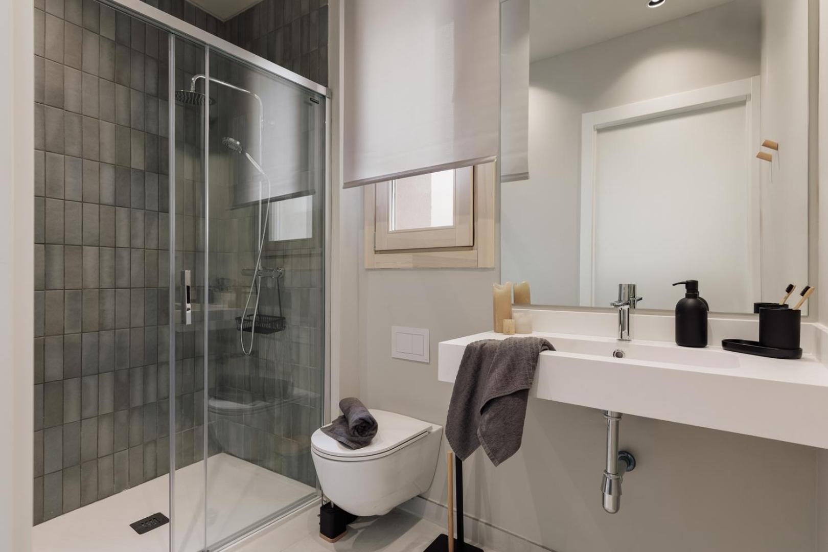 Cesme - 2 Bedrooms And Balcony In Sant Pere * Barcelona